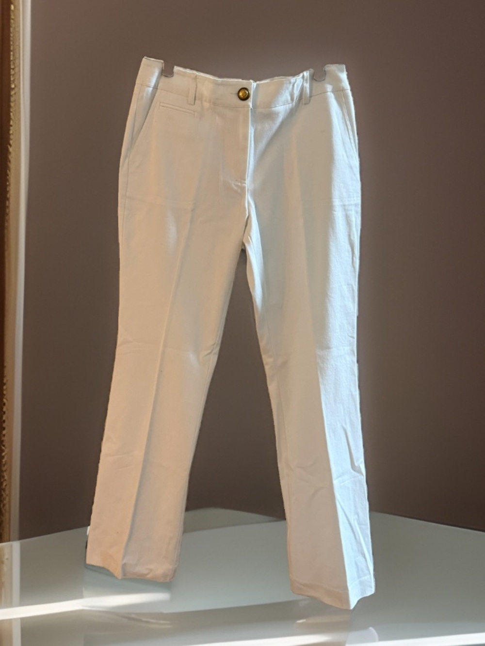 Cache Women’s Size 10 White Pants Gold Crest Button Stretch Cotton NWT